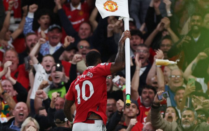 In ecstasy: Marcus Rashford, who topped last season, chanted this way in front of the crowd.  Photo: Phil Noble