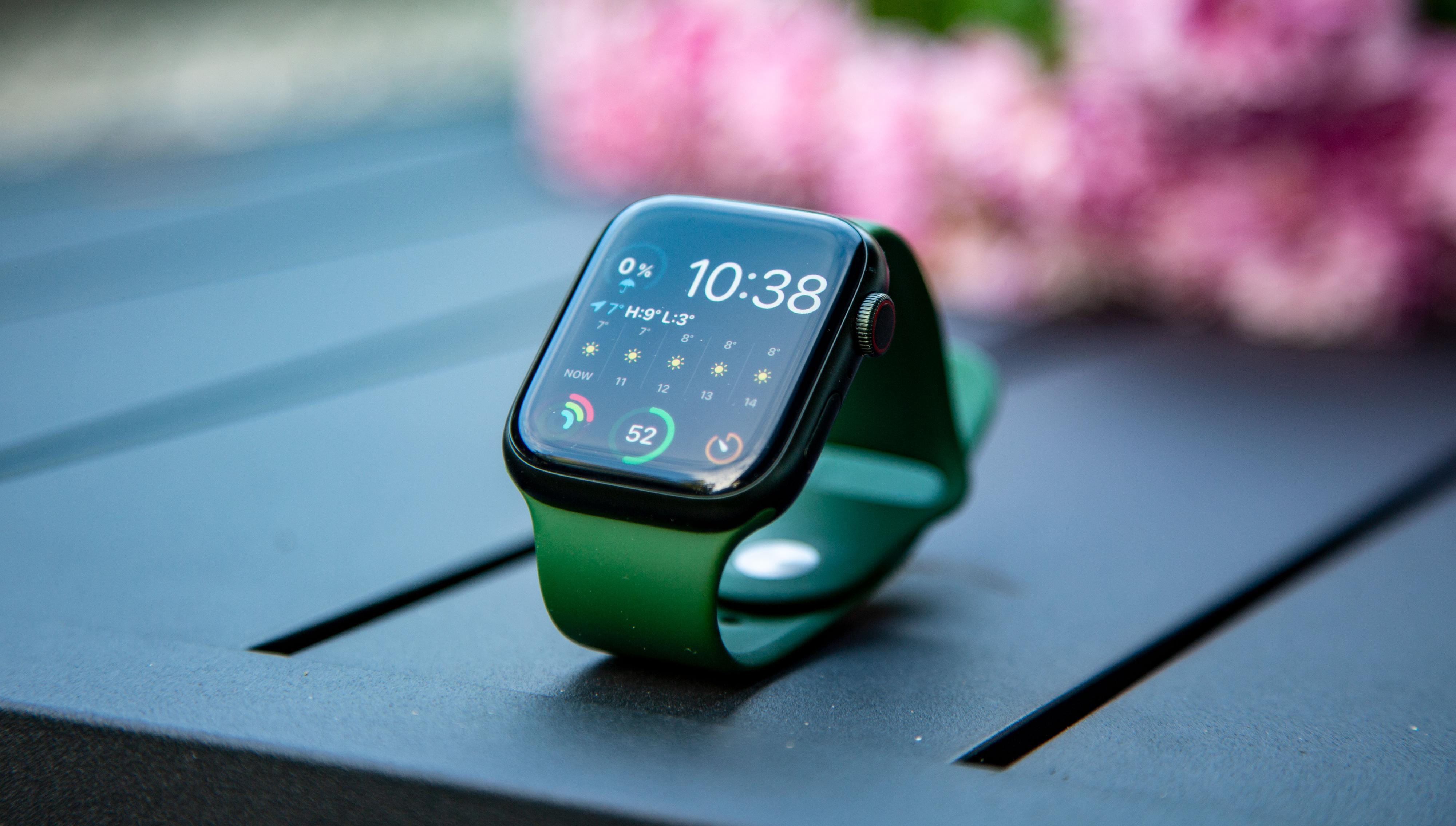 If you want mobile network on your Apple Watch, only a few gamers offer an eSIM today. 