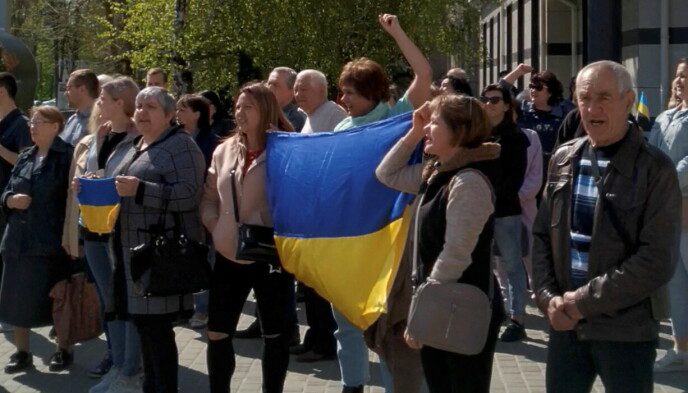Resistance: Ukrainians demonstrate against Russian occupiers in Kherson in April.  Photo: Reuters / NTB