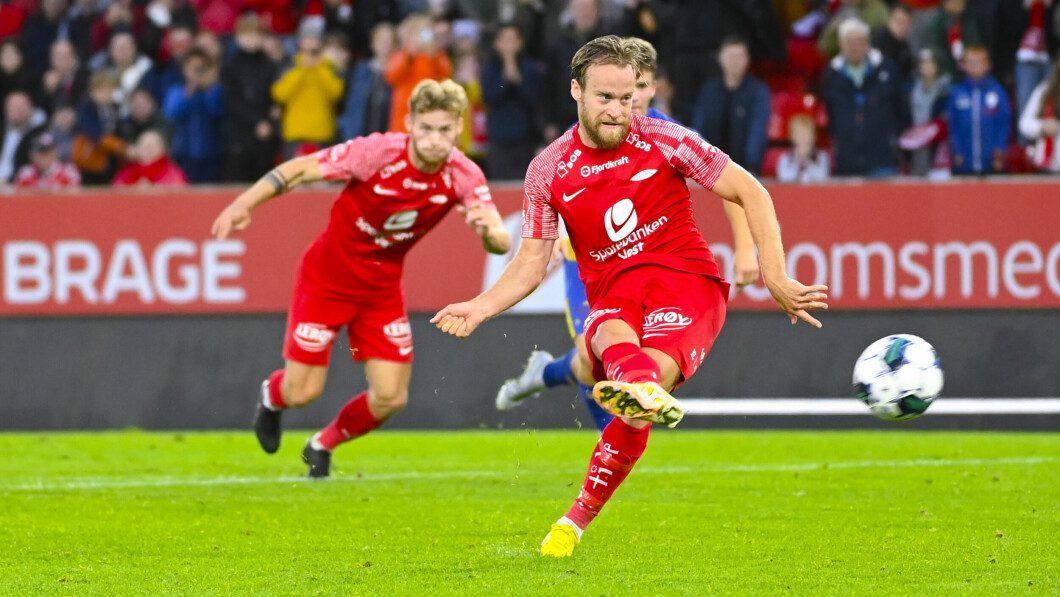 SAFE: Bård Finne scored Bran's seventh goal of the evening.  Photo: Marit Humidal