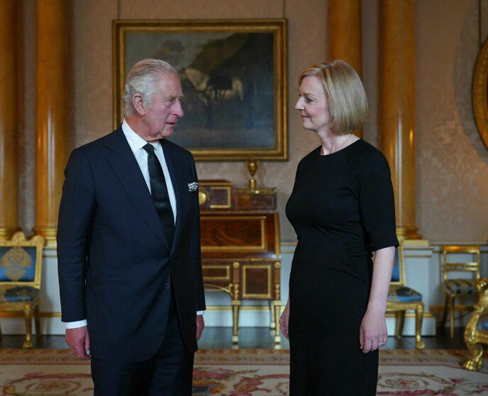 VISITORS: Prime Minister Liz Truss meets King Charles on Friday.  Photo: AFP / NTB