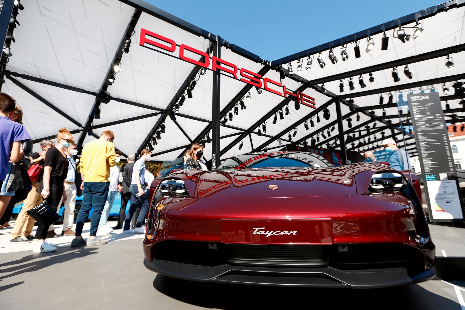 Oil fund will buy Porsche shares for 7.66 billion NOK - E24