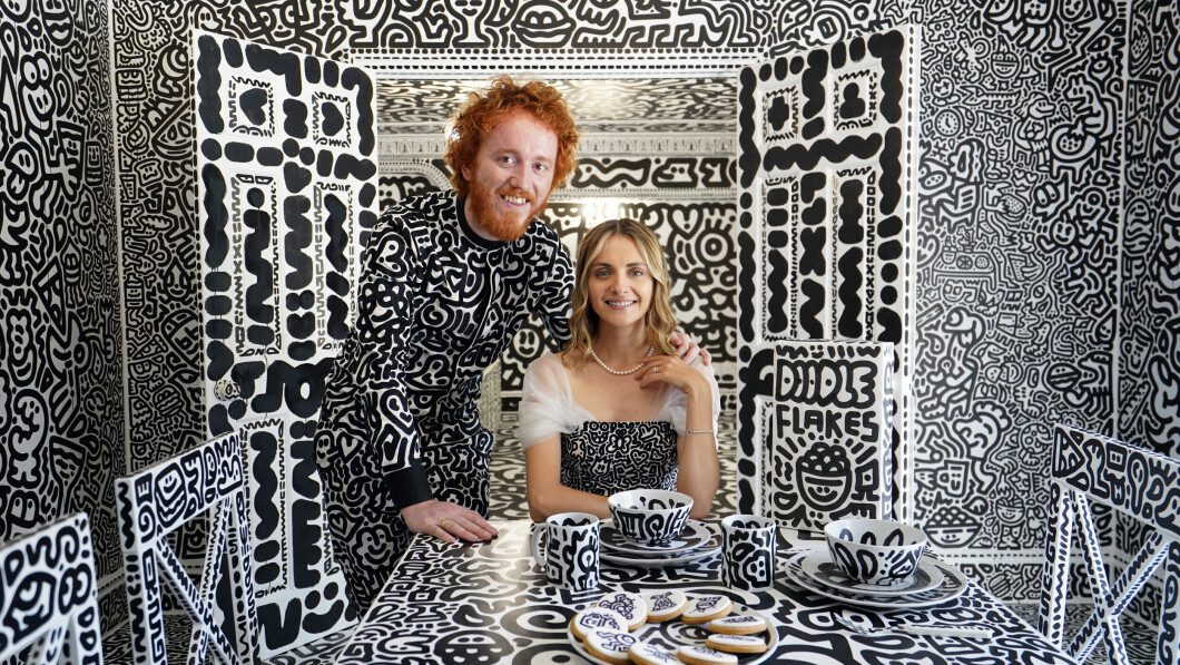 Happy: Sam Cox and his wife Alaina Cox are happy together at home.  According to Alena, she quickly gets used to all the doodles.  Photo: Gareth Fuller/AP