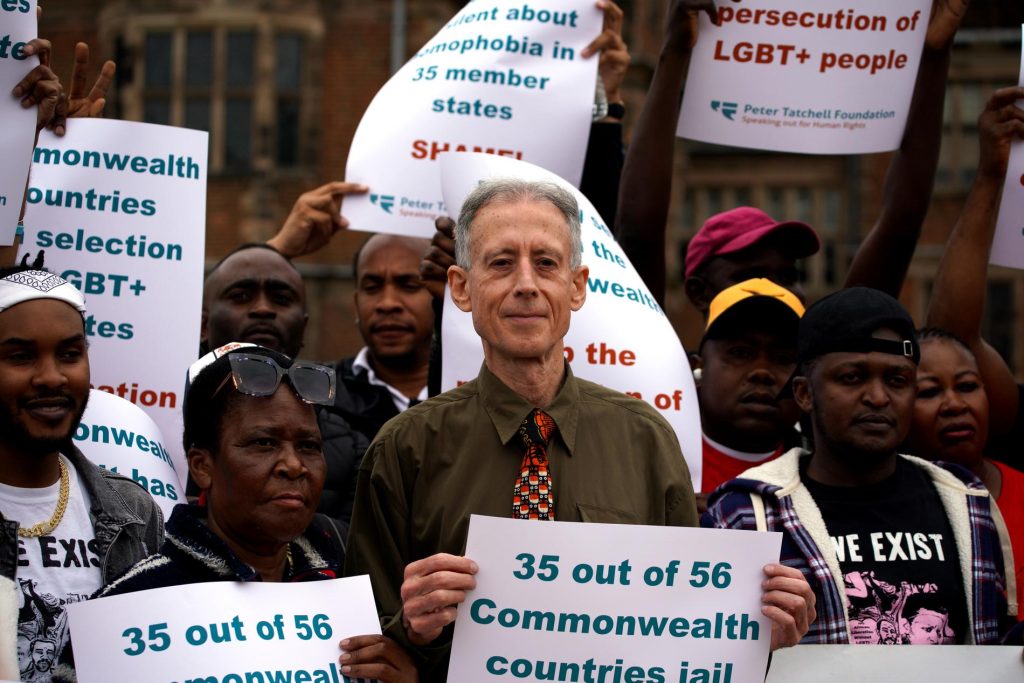 Gay activist Peter Tatchell released after arrest in Qatar - VG