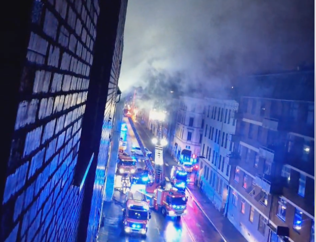 Oslo - Many evacuated after apartment fire in VG