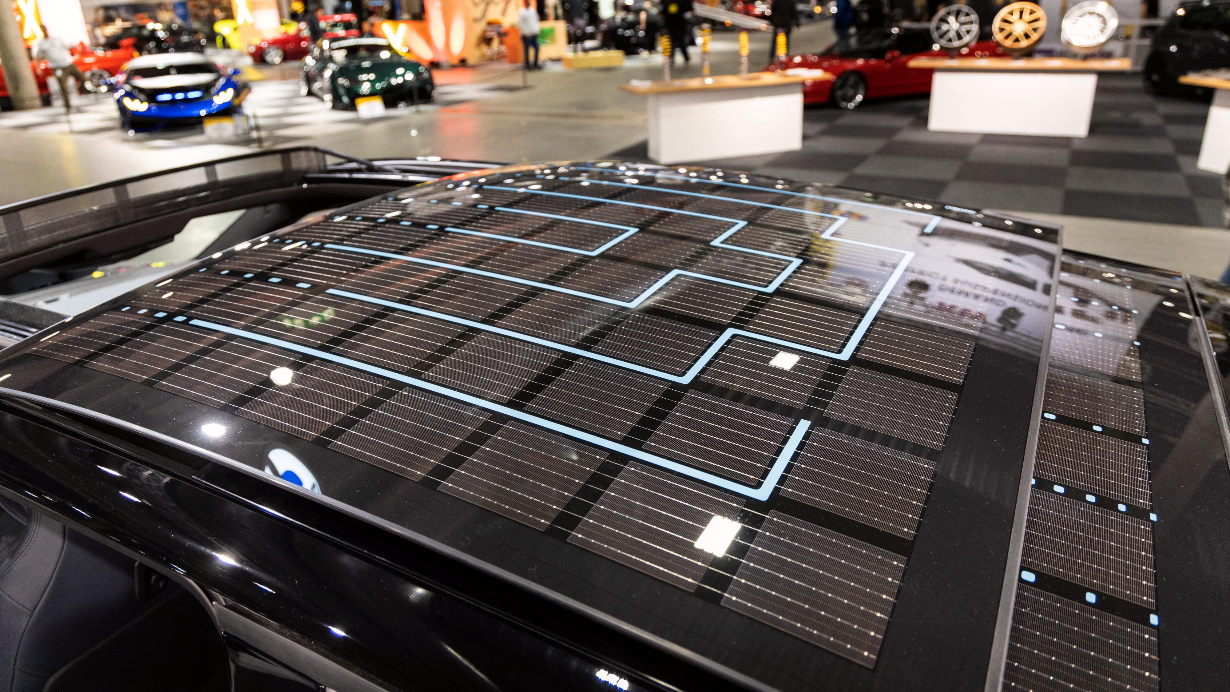 The most expensive versions have solar cells on the roof. 