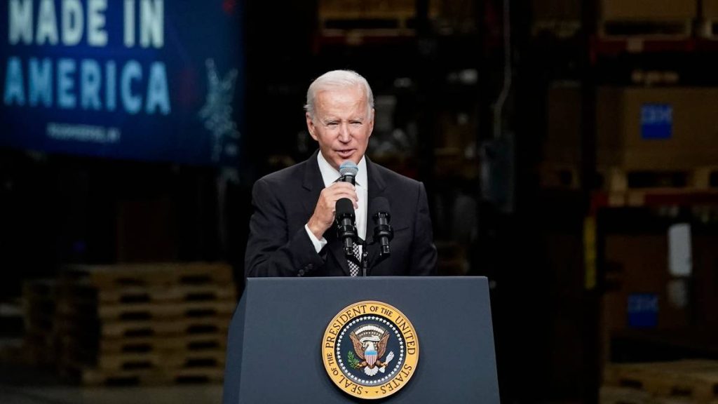 USAs president Joe Biden snakker på et valgkamparrangement i New York 6. oktober 2022.
