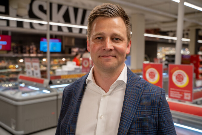 Big growth: Coop customers are moving to cheaper varieties, says Daniel Kyr Pedersen, chain director at Xtra.  Photo: Gorm Roseth / TV2