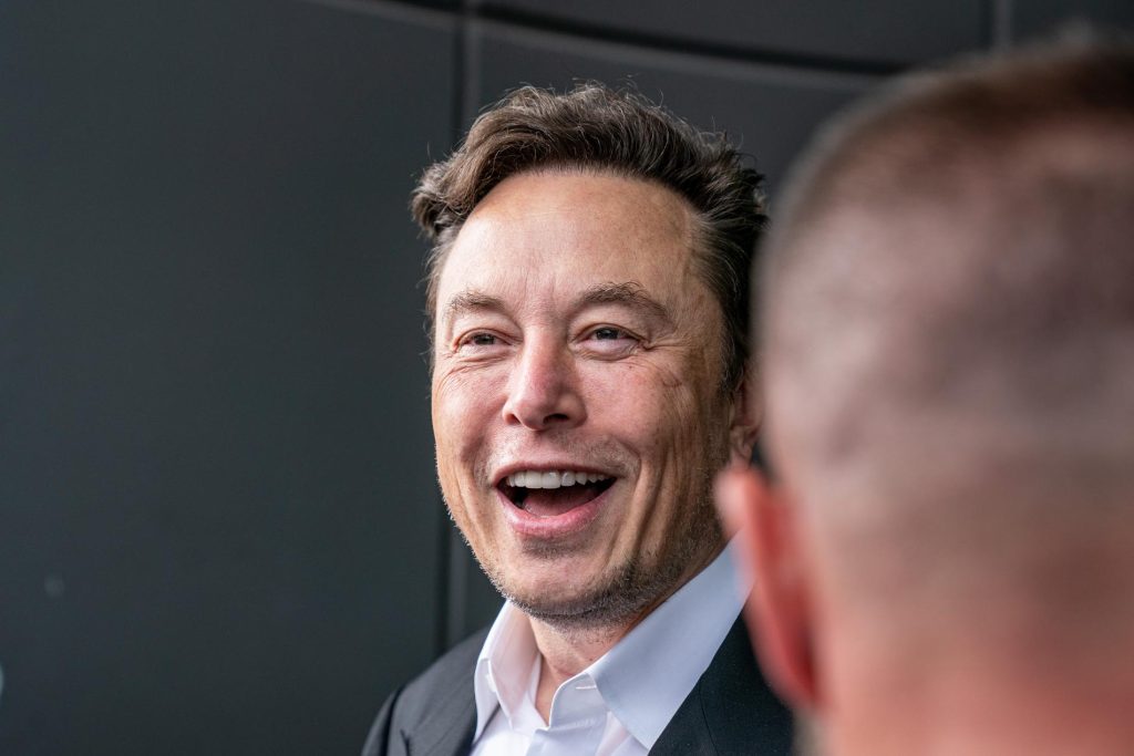 Musk is moving ahead with the acquisition of Twitter - E24