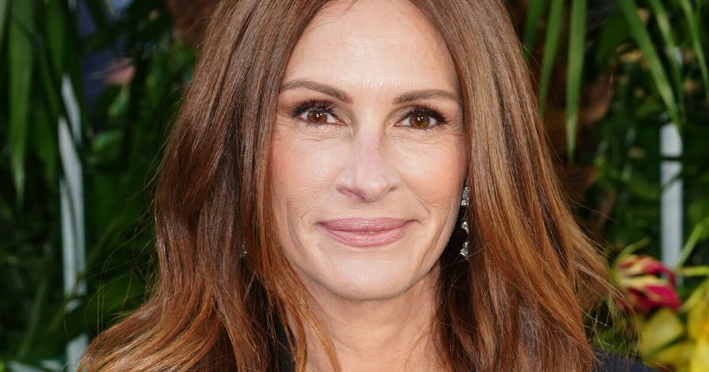 The director with revelations about Julia Roberts