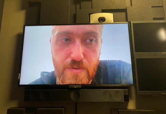 Will file a complaint: 2 TV interviews with Mehmet (31) via Skype from Turkey.  - I want an interview because I will file a complaint against Greece, says the father of a small child.  Photo: Sonja Skeistrand Sunde/TV 2
