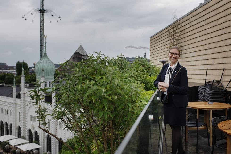 Manager: - We are not a Tivoli hotel, but we are fortunate enough to be a high-end boutique hotel. The Tivoli is located in the backyard, says Hotel Manager Maria Oldenberg.  Photo: Evind Jeseth/Capital