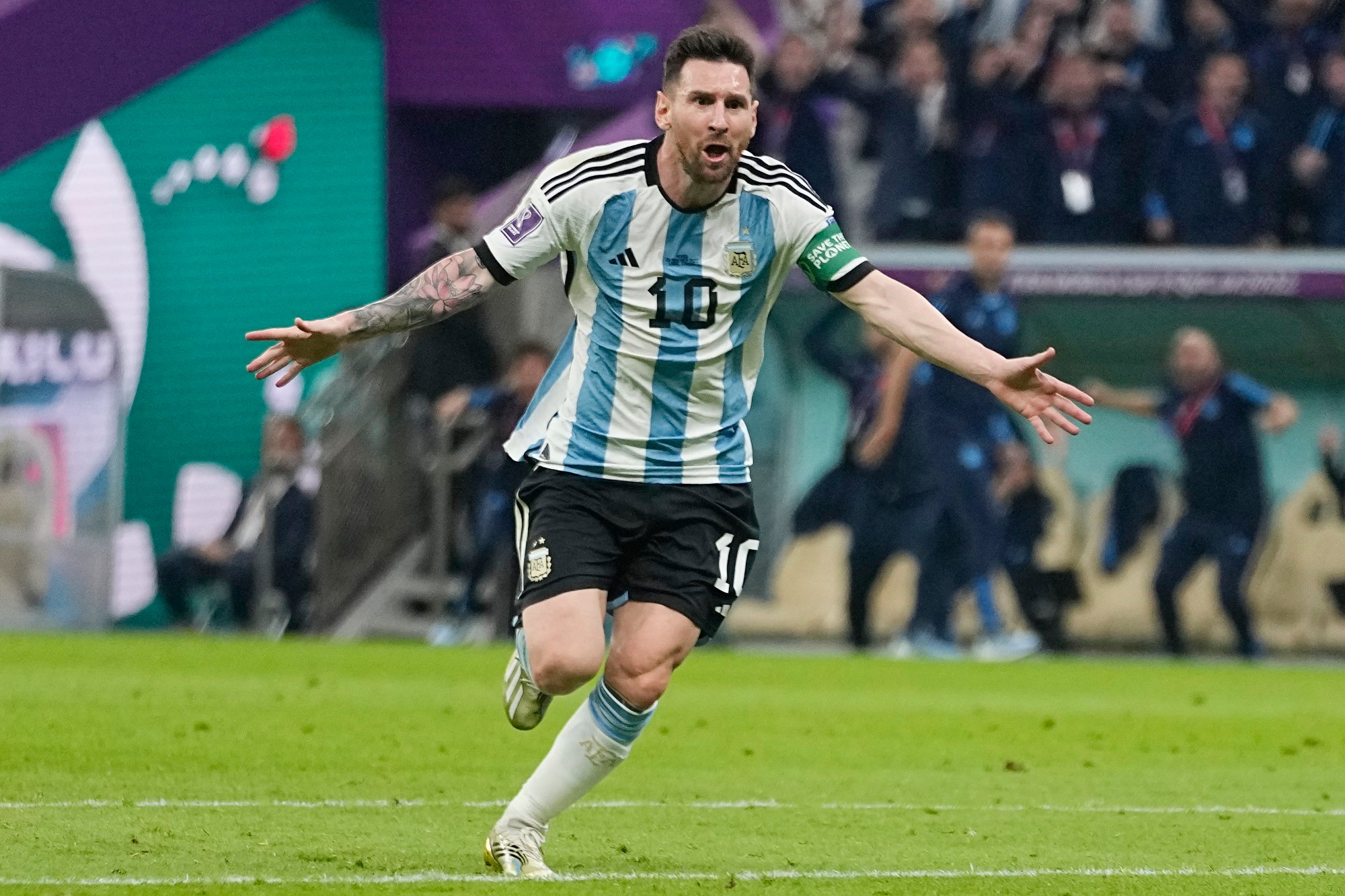 FIFA World Cup, Argentina |  Messi saved Argentina: - What a man!