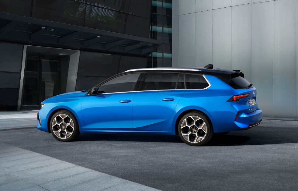 Opel Astra Sports Tourer Electric.  Photo: Opel