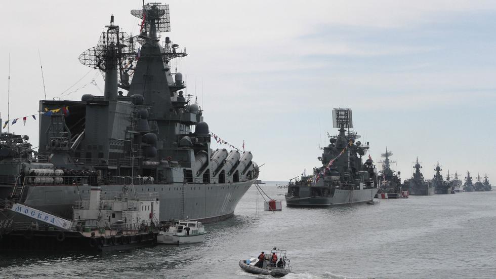 The Russian Black Sea Fleet was among Putin's pride.  Here the fleet is photographed off the Crimea during D-Day in 2014. Photo: Stringer/Reuters/NTB
