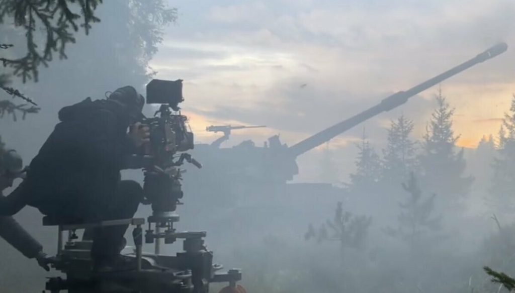 Artillery fire in a new Netflix project