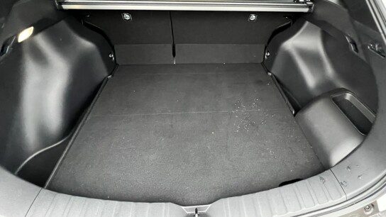 NO CABLES: Usable size for the trunk of a car.  And no charging cables taking up space.