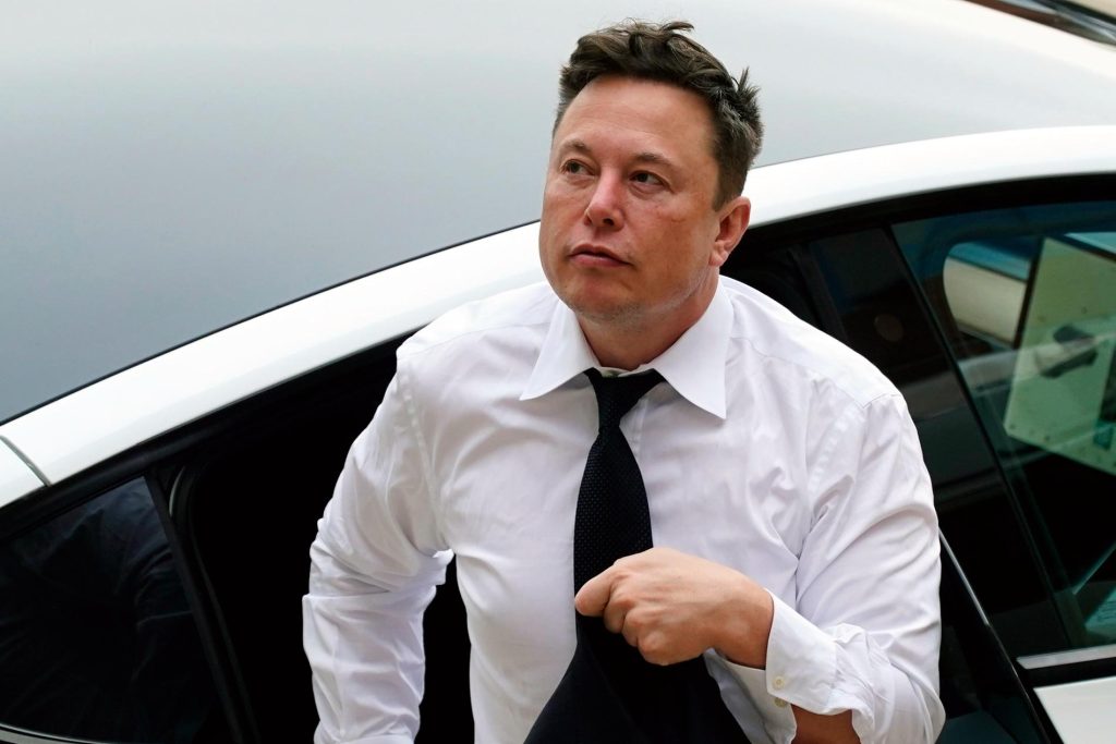 Musk sold Tesla shares for 224 billion in 2022 - E24
