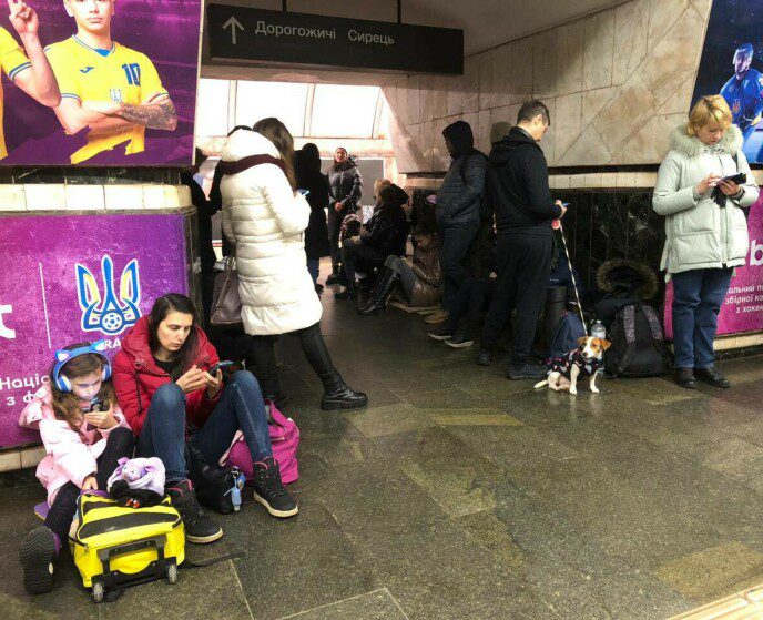 Cover call: Kyiv residents took refuge at a metro station on Friday morning, according to a photo released by Ukraine's interior ministry adviser Anton Gerashchenko.  The city's mayor stated that subway traffic was being stopped in order for the subway to be used as a shelter.  Photo: Anton Gerashchenko / Twitter