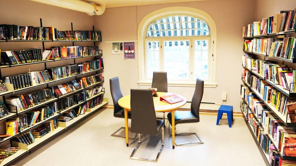 Det lokale biblioteket i Kviteseid har vært flittig besøkt av bygdas unge.